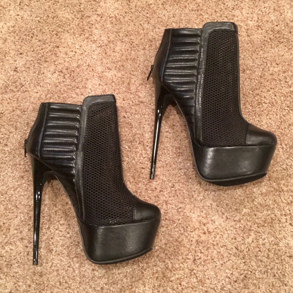 6.5" Black Platform Heeled Mesh Leather Booties